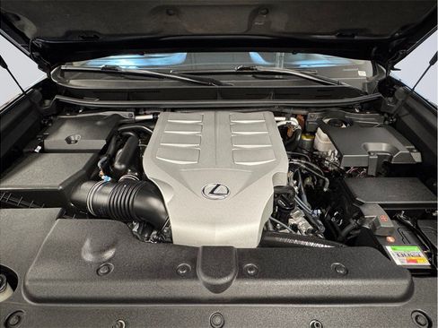 Used 2017 Lexus GX 460 Premium w/ Premium Package AWD/4WD image 9