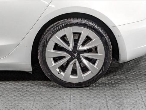 Used 2021 Tesla Model 3 Standard Range Plus image 34