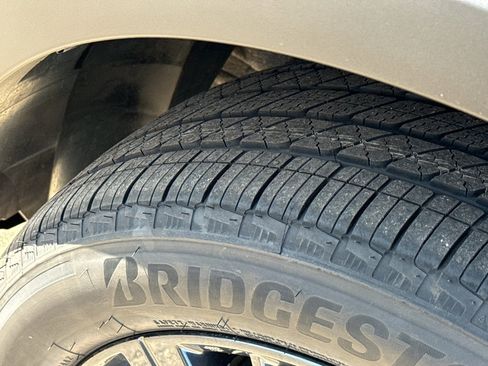 New 2026 Nissan Pathfinder SL w/ SL Premium Package image 8