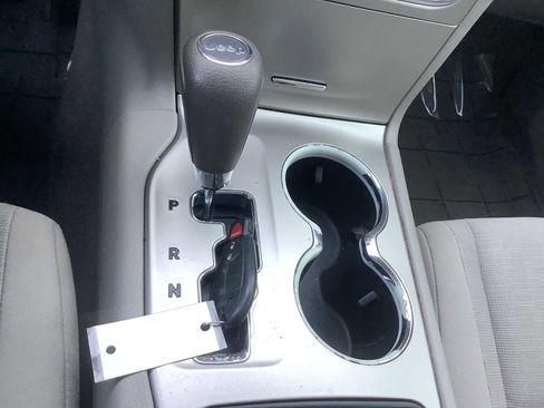 Used 2011 Jeep Grand Cherokee Laredo AWD/4WD image 18