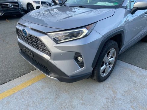 Used 2020 Toyota RAV4 Limited image 26