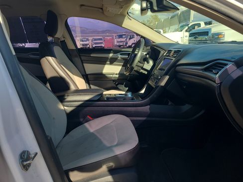 Used 2020 Ford Fusion SE w/ Equipment Group 151A FWD image 29