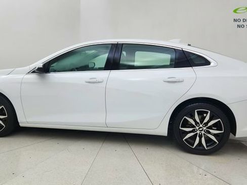 Used 2018 Chevrolet Malibu LT w/ Driver Confidence Package FWD image 11