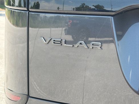 Used 2026 Land Rover Range Rover Velar Dynamic SE AWD/4WD image 11