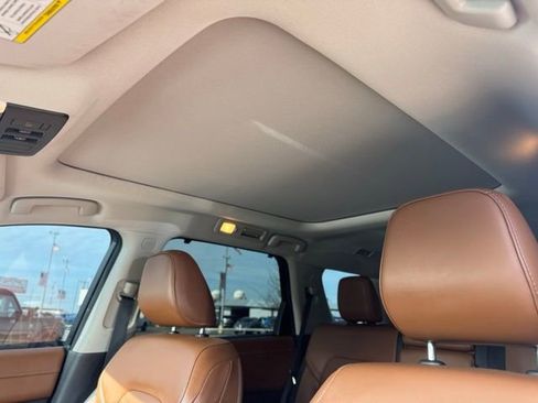 Used 2023 Nissan Pathfinder Platinum w/ Cargo Package image 13