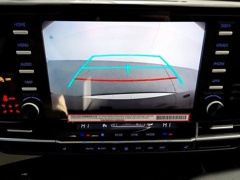 Certified 2024 Toyota Sienna XLE image 33