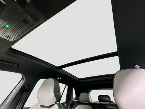 New 2026 Volkswagen Tiguan SE R-Line image 20