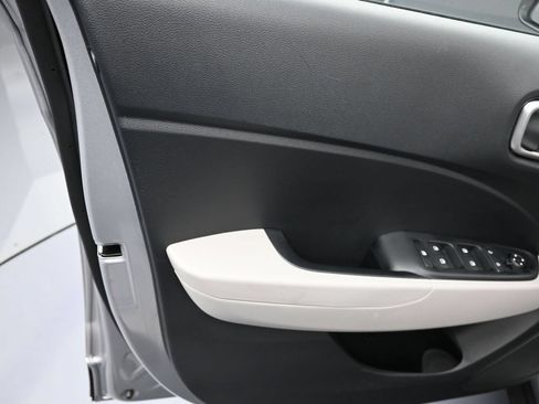 Certified 2026 Hyundai Venue SEL FWD image 13