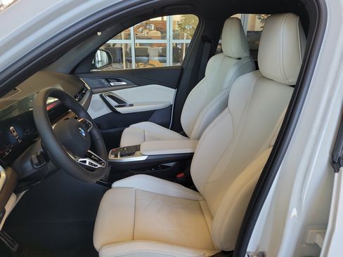 Used 2026 BMW X1 xDrive28i w/ Technology Package AWD/4WD image 14