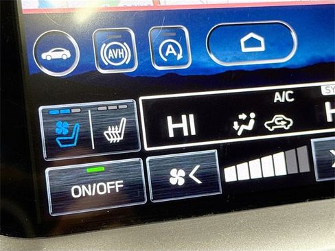 Used 2020 Subaru Outback Touring w/ Popular Package #2 image 23