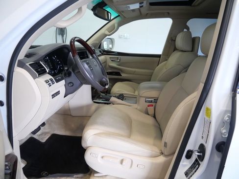 Used 2014 Lexus LX 570 4WD image 15