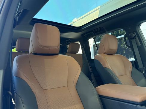 Certified 2025 Lexus GX 550 w/ Accessory Package (31) AWD/4WD image 21