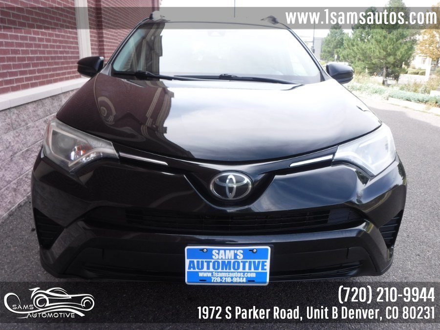 Used 2018 Toyota RAV4 LE w/ Carpet Mat Package AWD/4WD image 25