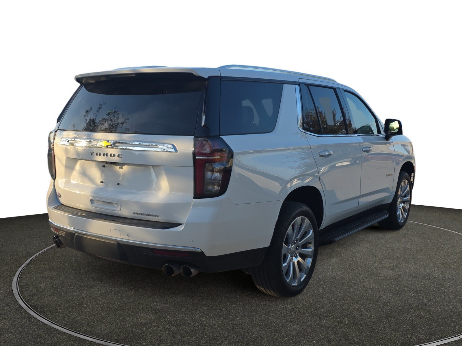 Used 2024 Chevrolet Tahoe Premier w/ Premium Package 2 AWD/4WD image 6
