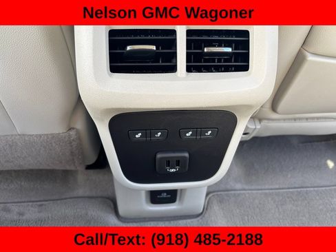 Used 2023 GMC Terrain Denali w/ Denali Premium Package AWD/4WD image 18