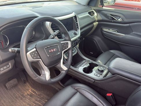 Used 2023 GMC Acadia SLT w/ Technology Package image 11