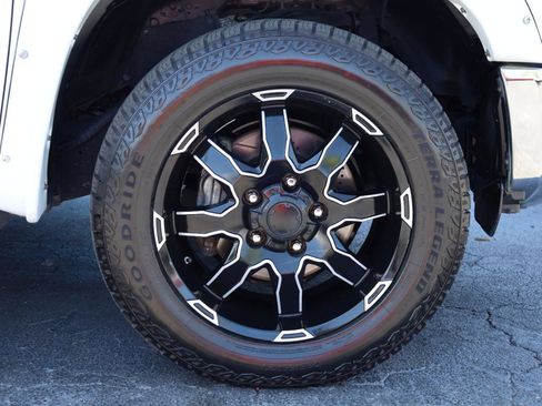 Used 2015 Toyota Tundra SR5 w/ SR5 Upgrade Package image 6