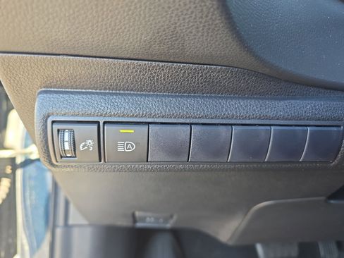 Used 2020 Toyota Corolla XSE image 18