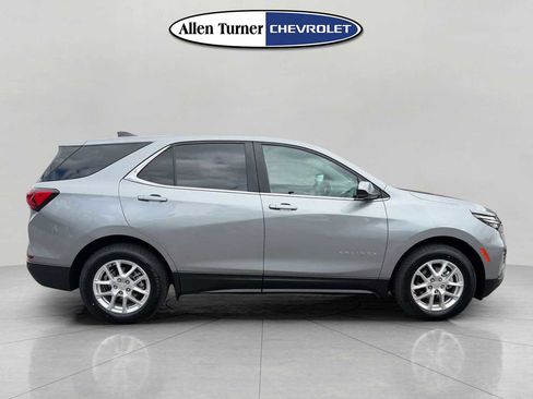 Used 2024 Chevrolet Equinox LT AWD/4WD image 3