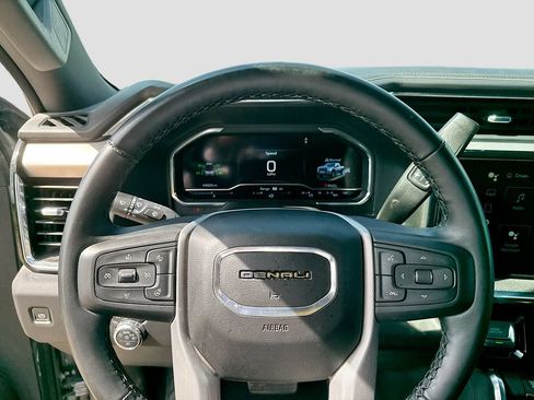 Used 2025 GMC Sierra 2500 Denali w/ Denali Reserve Package AWD/4WD image 11
