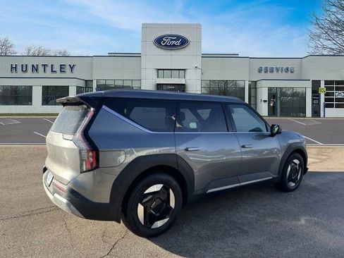 Used 2024 Kia EV9 Wind image 6