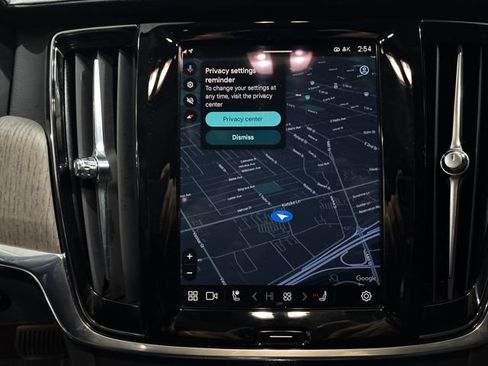 Used 2022 Volvo S90 B6 Inscription w/ Advanced Package image 22