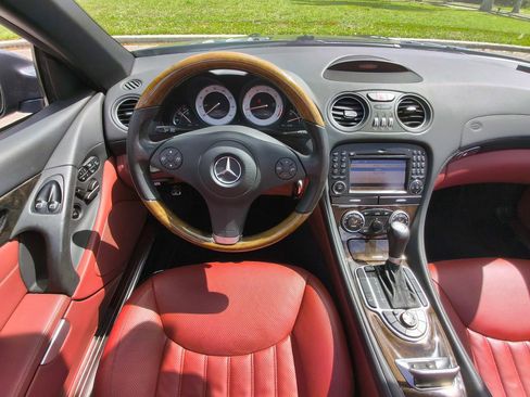 Used 2009 Mercedes-Benz SL 550 image 31