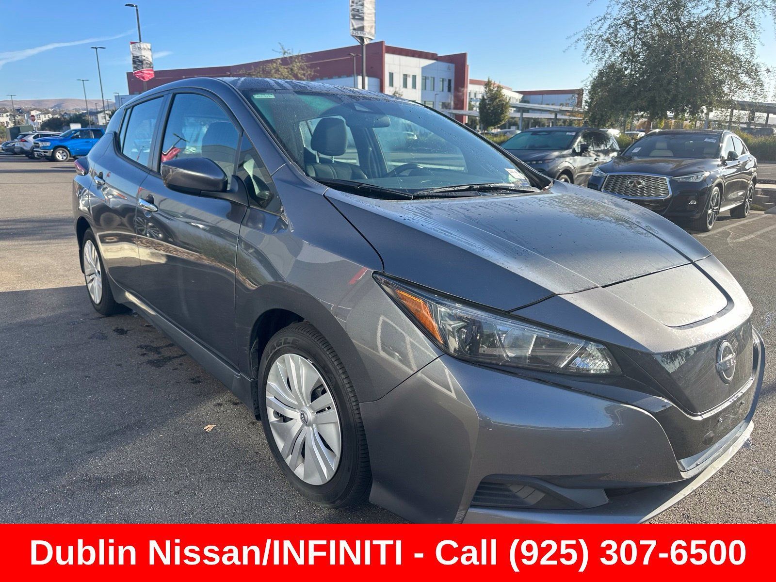 Used 2025 Nissan Leaf S FWD image 1