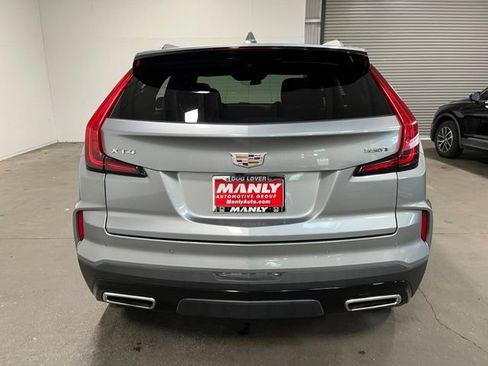 Used 2025 Cadillac XT4 Premium Luxury FWD image 4
