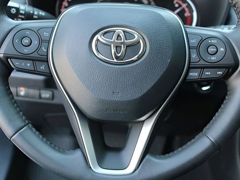 Used 2023 Toyota RAV4 XLE Premium image 13