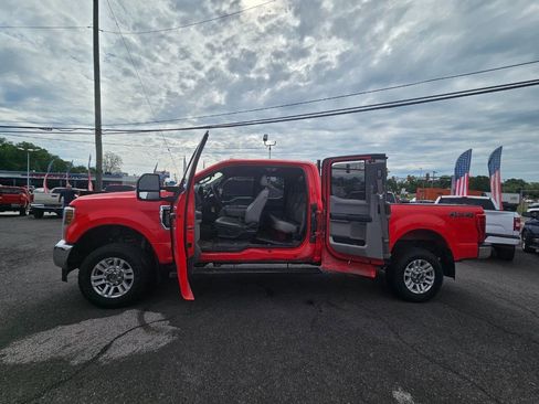Used 2019 Ford F250 XL w/ STX Appearance Package AWD/4WD image 11