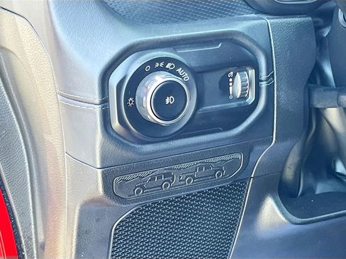 Certified 2025 Jeep Wrangler Unlimited Rubicon AWD/4WD image 10
