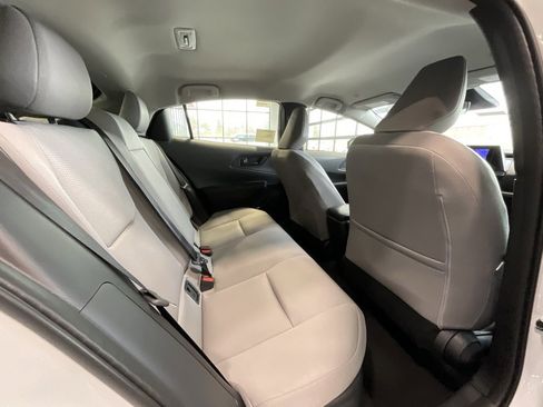 New 2026 Toyota Prius LE image 16