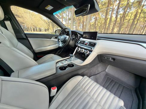 Used 2022 Genesis G70 3.3T w/ Sport Advanced Package image 17