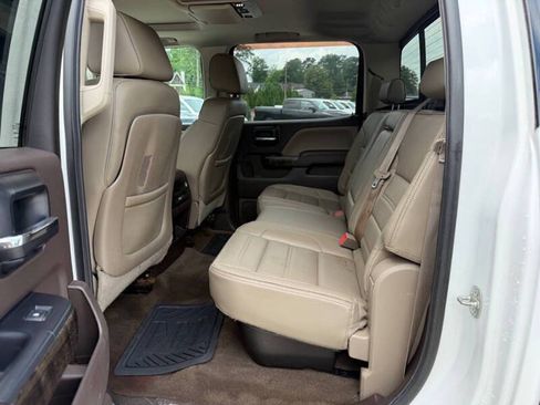 Used 2015 GMC Sierra 2500 Denali w/ Duramax Plus Package AWD/4WD image 16