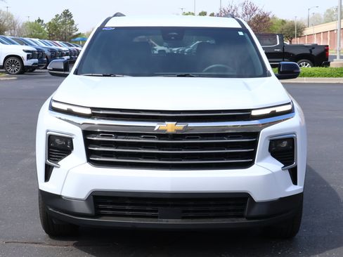 New 2026 Chevrolet Traverse LT w/ LPO, Floor Liner Package FWD image 25