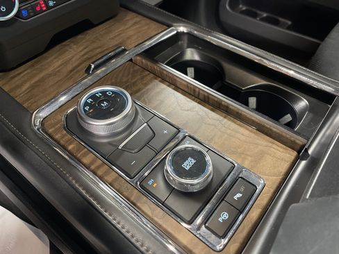 Used 2021 Ford Expedition Platinum image 27