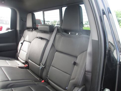 Used 2019 GMC Sierra 1500 SLT w/ SLT Premium Package AWD/4WD image 24