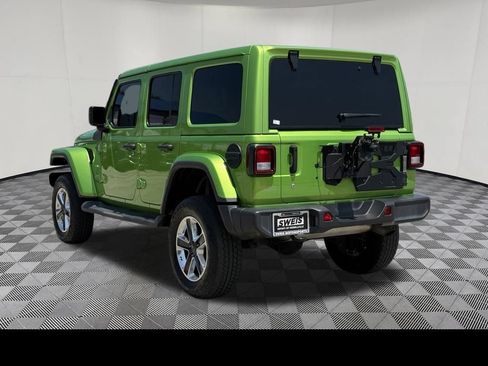 Used 2019 Jeep Wrangler Unlimited Sahara AWD/4WD image 8
