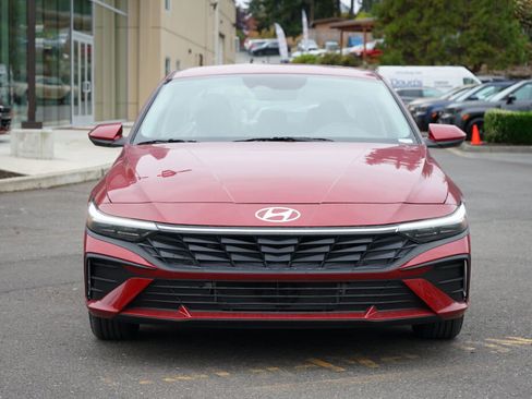 New 2025 Hyundai Elantra Limited image 2