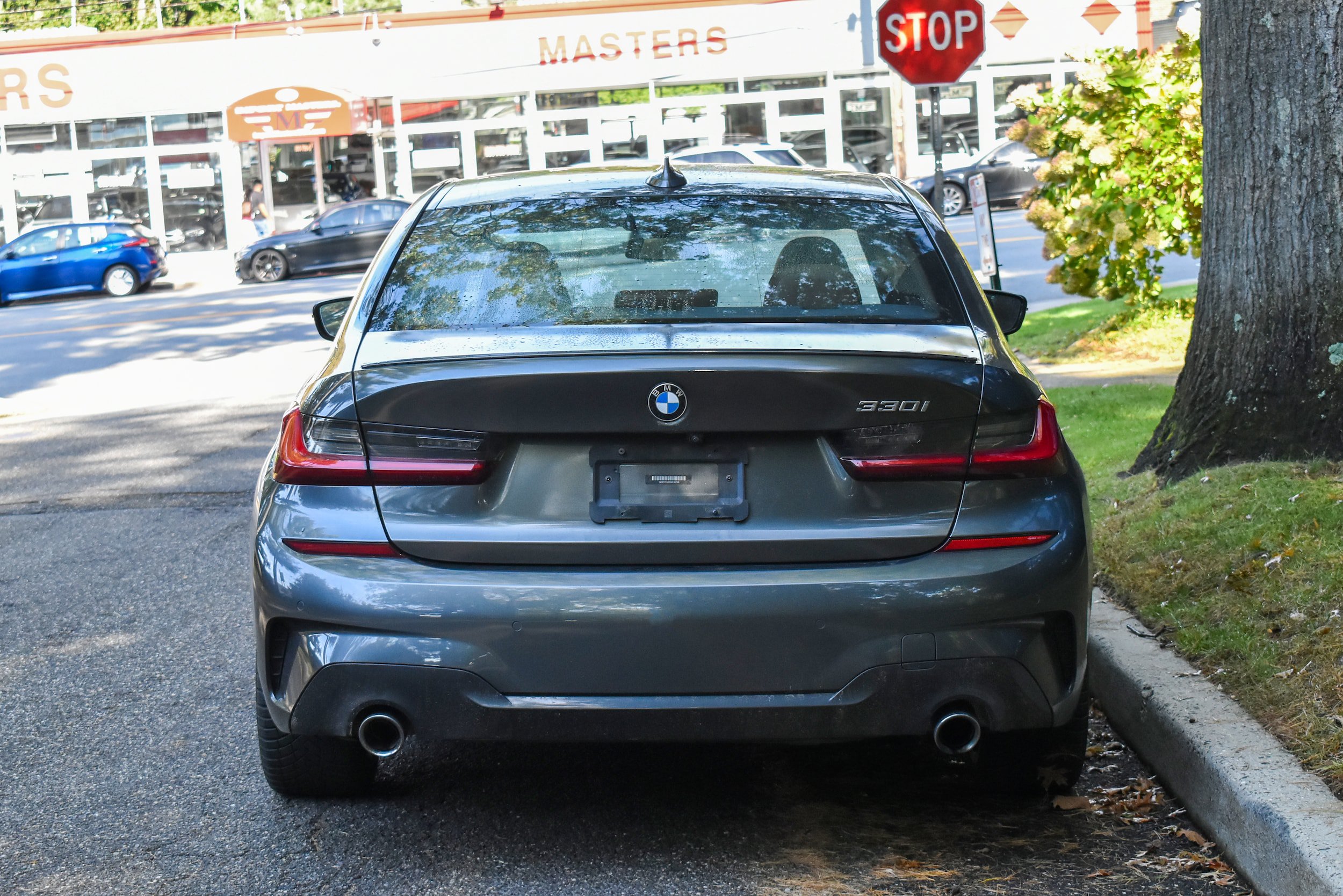 Used 2022 BMW 330i Sedan w/ M Sport Package RWD image 8