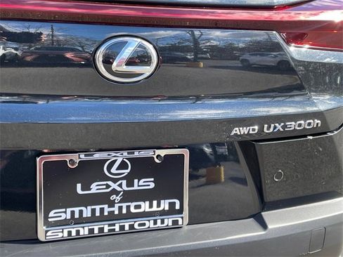 New 2025 Lexus UX 300h AWD image 11
