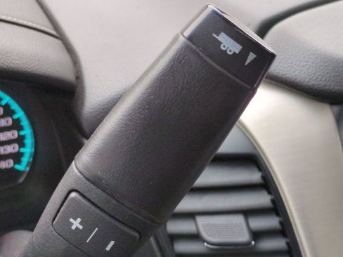 Used 2017 GMC Yukon XL Denali w/ Open Road Package image 40