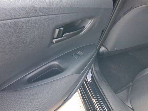 Used 2026 Toyota Corolla LE FWD image 10