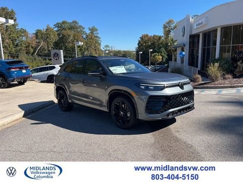 New 2026 Volkswagen Tiguan SE R-Line AWD/4WD image 1