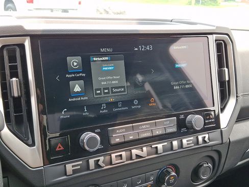 Certified 2025 Nissan Frontier SV AWD/4WD image 18