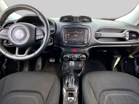 Used 2017 Jeep Renegade Altitude FWD image 15