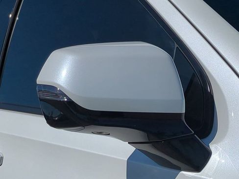 Used 2021 Chevrolet Tahoe RST w/ Luxury Package image 12