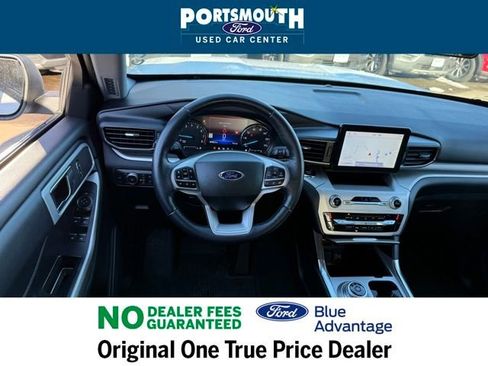 Certified 2022 Ford Explorer XLT w/ Equipment Group 202A image 7