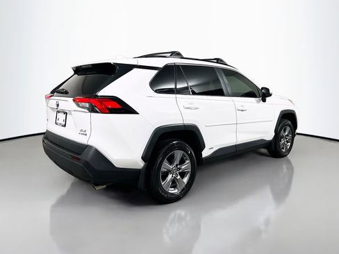 Used 2022 Toyota RAV4 XLE image 4